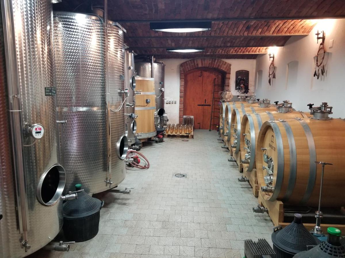 Wellness B&B Winery Sontacchi Kutjevo Экстерьер фото