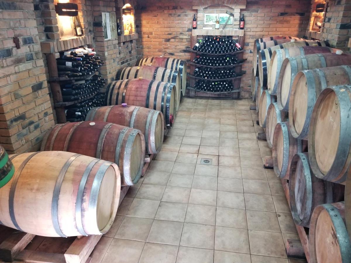 Wellness B&B Winery Sontacchi Kutjevo Экстерьер фото