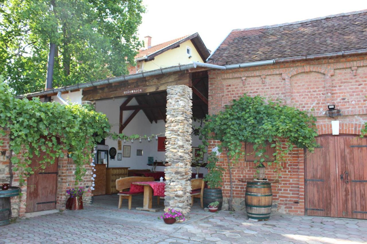 Wellness B&B Winery Sontacchi Kutjevo Экстерьер фото