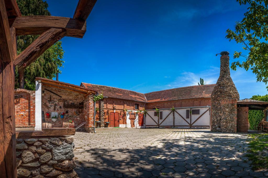 Wellness B&B Winery Sontacchi Kutjevo Экстерьер фото