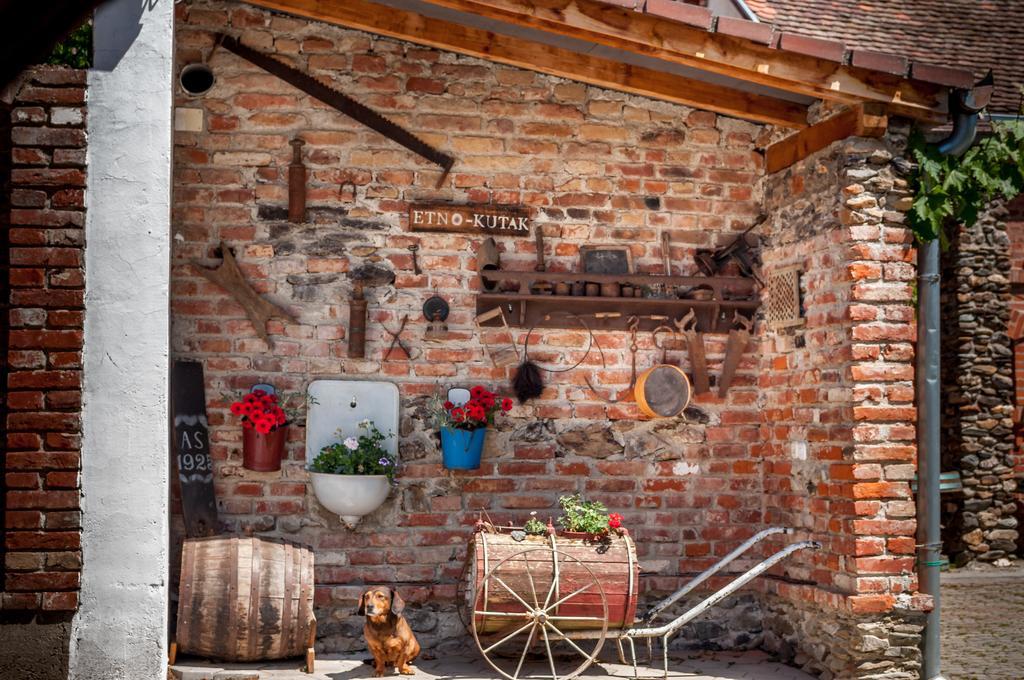 Wellness B&B Winery Sontacchi Kutjevo Экстерьер фото